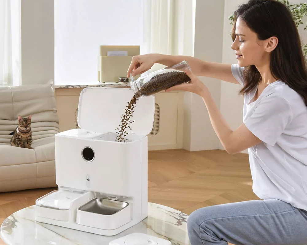 smart automatic pet feeder